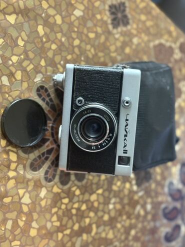 diqqət kamera çəkir: Sovet istehsalı “Чайка‑II” yarım‑kadr plyonka fotoapparatı