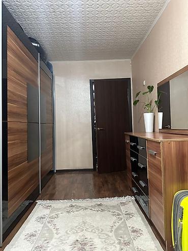 Продажа квартир: 3 комнаты, 58 м², 11 мкр 104 серия, 1 этаж, Евроремонт — 5
