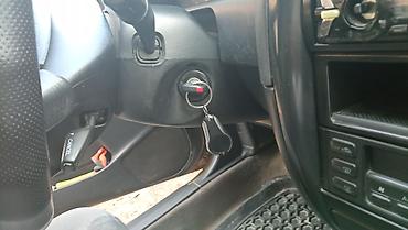 Другие автомобили: Легковой автомобиль седан с аэродинамическим спойлером на крышке — 8