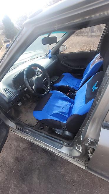 honda corolla: Mazda 323: 1992 г., 1.6 л, Механика, Бензин, Седан — 6
