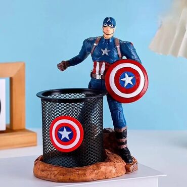 Oyuncaqlar: Suvenır qelem, karandaş qabı.futbolcularin fiqurui ile.Futbolcu — 9