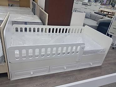 mebillər: Uşaq çarpayısı – ağ rəng, qoruyucu bortlarla - Dizayn: Ağ rəngli — 2