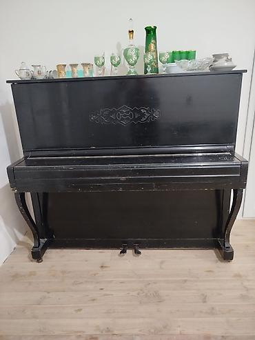 Musiqi alətləri: Qara rəngli akustik pianino satılır. Upright tipli klassik korpusa — 3