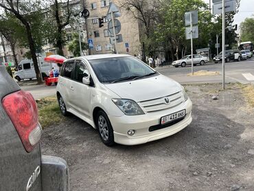 Toyota: Toyota ist: 2002 г., 1.5 л, Автомат, Бензин, Хэтчбэк