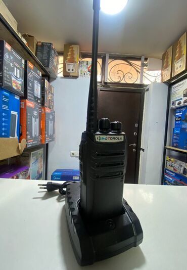 рация на фуру: Рация Motorola PD-7300 Мощность 18W. Частоты 400-470MHZ До 10км