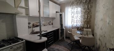 Долгосрочная аренда квартир: 3 комнаты, Риэлтор, Без подселения, С мебелью полностью