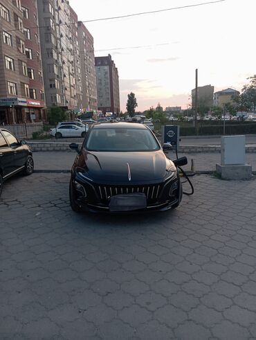самая дорогая машина в кыргызстане: Hongqi EQM5 2023 жыл август 
140 000 км 
Акчасы 1050000 сом