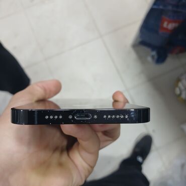 Apple iPhone: IPhone 14 Pro Max, Qara, Face ID — 4