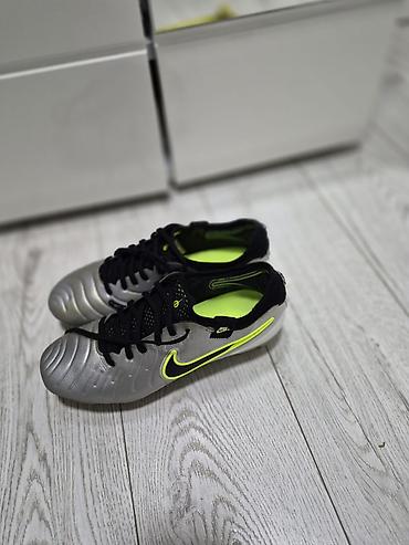 kopacke cene: Kopacke vel.38, nigde ostecene, kupljene u Nemackoj. Nike Tiempo — 5