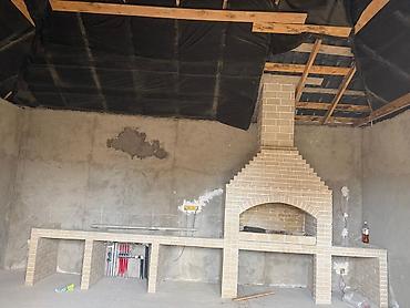 1 sot torpaq satilir: Satılır: həyət evi və əlavə tikili kompleksi - Ümumi sahə: hasarlı — 3