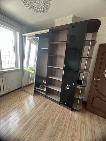 купить пневмогайковерт бу: Шкаф купе, Б/у, С зеркалом, Другой материал at lalafo.kg купить пневмогайковерт бу: Шкаф купе, Б/у, С зеркалом, Другой материал