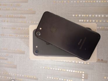 чехол на айфон 7: IPhone 7, 32 GB, Qara, Barmaq izi
