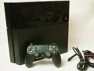 fiksna: U ponudi Sony Playstation 4 sa naslova. Konzola je novija fat — 8