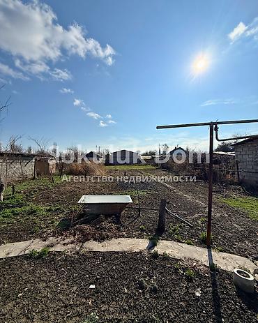 Продажа коттеджей и домов: 🏠Продаётся дом в с. Сокулук 🟡Комнаты: 3 🟡Участок: 10 соток — 5