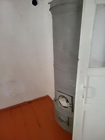Үйлөрдү ижарага берүү: 40 м², 5 бөлмө, Таатан СБ, Үй-бүлөлүүлөргө — 6