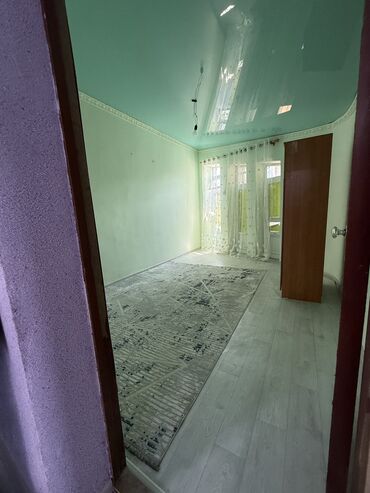 дом в аренду на длительный срок: 50 м², 3 комнаты, Утепленный, Забор, огорожен