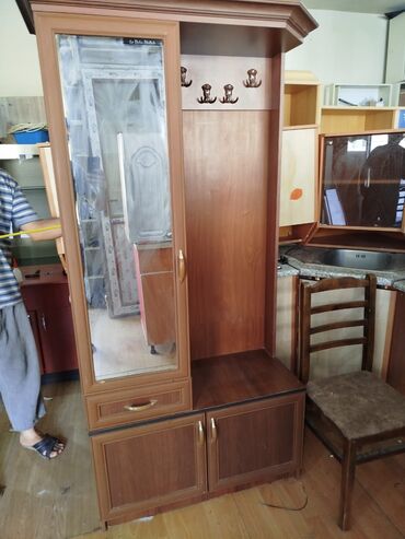 Матрасы: Шкаф в прихожей