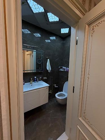 дверь боковая: Nizami metrosunun yani Caspian plaza ile uz uze olan Deluxe Palace — 2