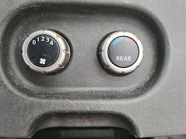 Paneli klime: KOMANDA VENTILACIJE ZADNJA ZA NISSAN PATHFINDER OD 2005. DO 2012. GOD — 2