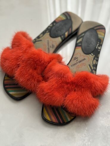 обувь из италии: Оранжевые шлепки на летоИталия Без примерки,состояние