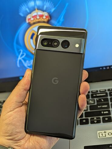 телефны: Google Pixel 7 Pro, Б/у, 128 ГБ, цвет - Черный, В рассрочку, 1 SIM, eSIM