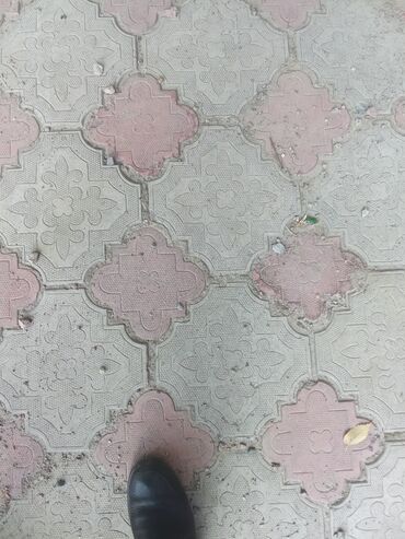 петарды оптом: Брусчатка ромашка, цвет - Красный, Тротуарная, Прессованная, Б/у