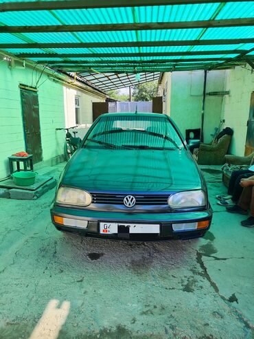 грузовой volkswagen: Volkswagen Golf: 1992 г., 1.8 л, Механика, Бензин, Хэтчбэк