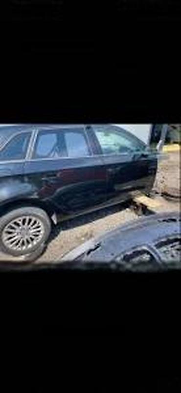 auto plac sirena: AUDI A3 8V 7 ZADNJA DESNA VRATA CRNA BOJA | audi delovi ALTINA ZEMUN — 1