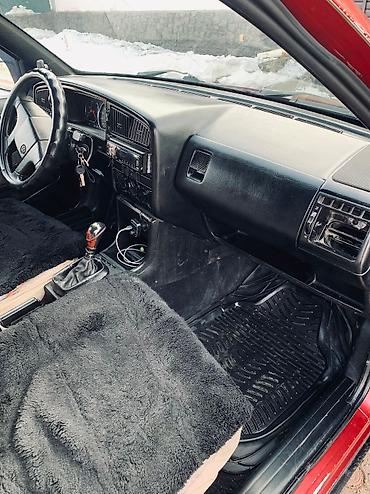 Volkswagen: Volkswagen Passat: 1988 г., 1.8 л, Механика, Бензин, Седан — 5