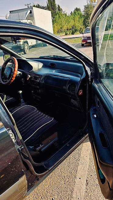 m 5: Hyundai Santamo: 2001 г., 2 л, Механика, Бензин, Минивэн — 7