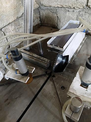 künc kəsən mişar: LANKANG 45°/90° alüminium və PVC profillər üçün künc kəsim dəzgahı - — 2