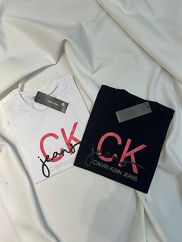 Majice: Men's T-shirt Guess, bоја - Crna — 2