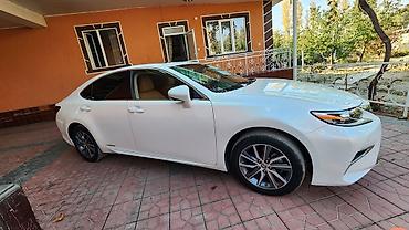 купить премиум авто: Lexus ES: 2017 г., 2.5 л, Автомат, Гибрид, Седан — 2