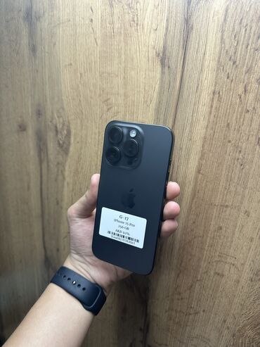 iphone заблокированный: IPhone 15 Pro, Колдонулган, 256 ГБ, Black Titanium, Коргоочу айнек, Каптама, Бөлүп төлөө менен, 92 %