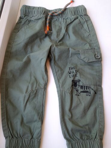 свободные штаны: Джинсы и брюки, цвет - Зеленый, Б/у