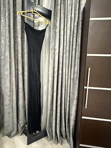 Dəstlər, kostyumlar: İki ədəd qadın donu dəsti 1) Ağ mini don - Spagetti qayışlı, düz — 2