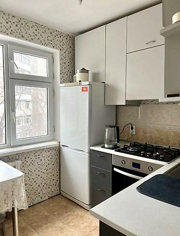 2 8: 3 комнаты, 58 м², 7 мкр 104 серия, 4 этаж, Косметический ремонт — 6
