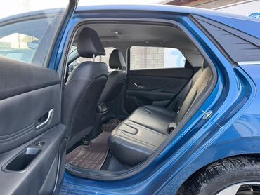 Hyundai: Hyundai Elantra: 2021 г., 1.5 л, Автомат, Бензин, Седан — 10