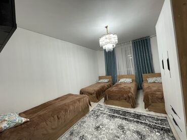 Посуточная аренда домов: Современный двухэтажный дом с панорамным остеклением и ограждением из — 10