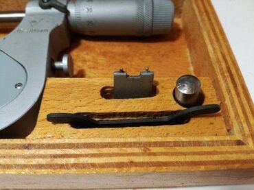 Ostali alati i mašine: Mikrometar 25-50mm za kontrolu tolerancije (0,002mm) sa komparaterom — 11