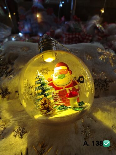 Yeni il oyuncaqları və bəzəkləri: Yeni il bəzək dəsti – işıqlı şüşə oyuncaqlar və parıltılı aksessuarlar — 2