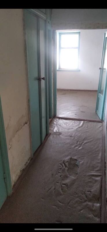 комнаты в бишкеке: 70 м², 2 комнаты, Требуется ремонт Без мебели