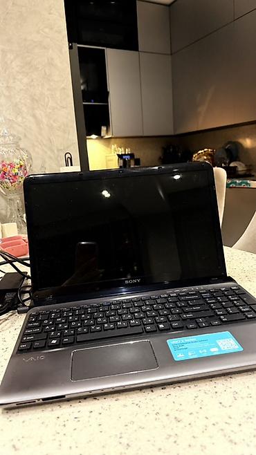sony 2500: Sony VAIO noutbuk – E Series Xüsusiyyətlər: - Ekran: 15.5" (təxmini) — 1