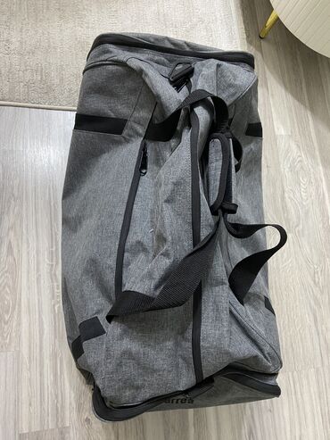 Çantalar: Orginal Errea Çamadanı Satılır