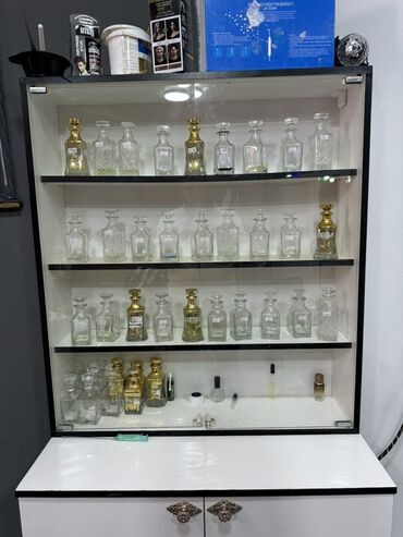 gül toxumları satışı: Ətir qablari 40 ədəddir hamsı satılır razılaşma var Qeyd: Telefon