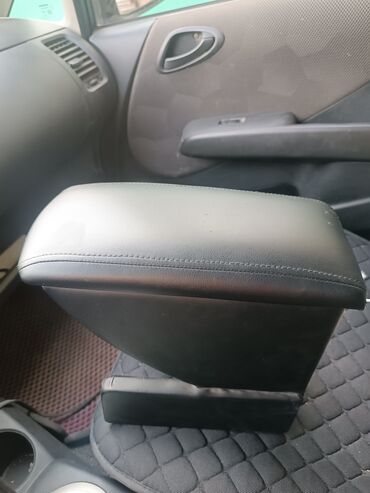 падушка хонда фит: Подлокотник Honda, цвет - Черный