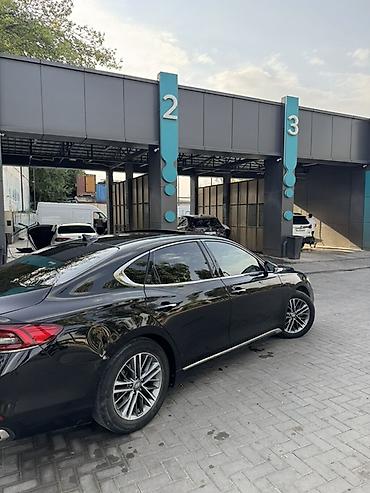 hyundai tuscan: Hyundai Grandeur: 2022 г., Седан — 3