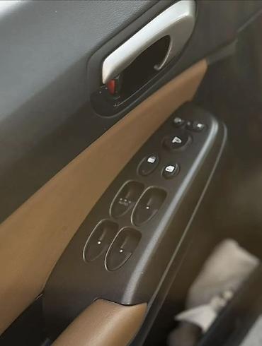 авто машина под выкуп: Honda Civic: 2010 г., 1.3 л, Автомат, Бензин, Седан — 10