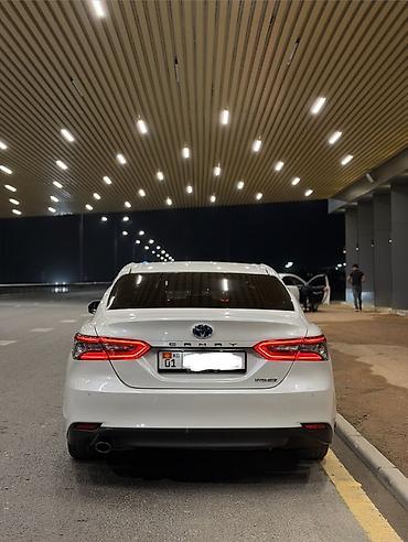 Toyota: Toyota Camry: 2019 г., 2.5 л, Вариатор, Гибрид, Седан — 3