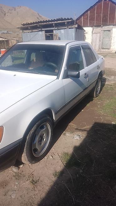 кузов москвич 412: Mercedes-Benz W124: 1988 г., 2.3 л, Механика, Бензин, Седан — 1
